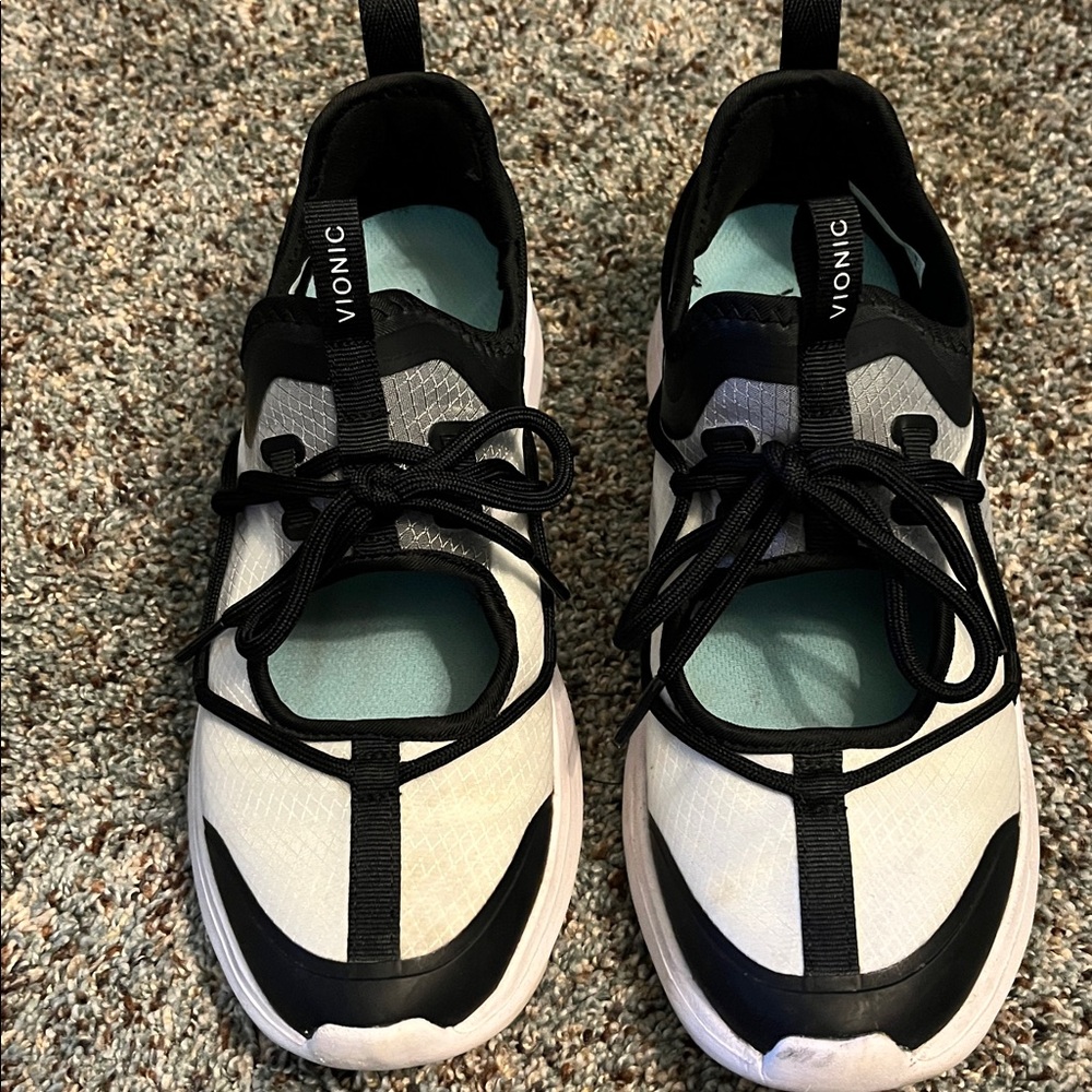 Vionic Black and White Athletic Shoes